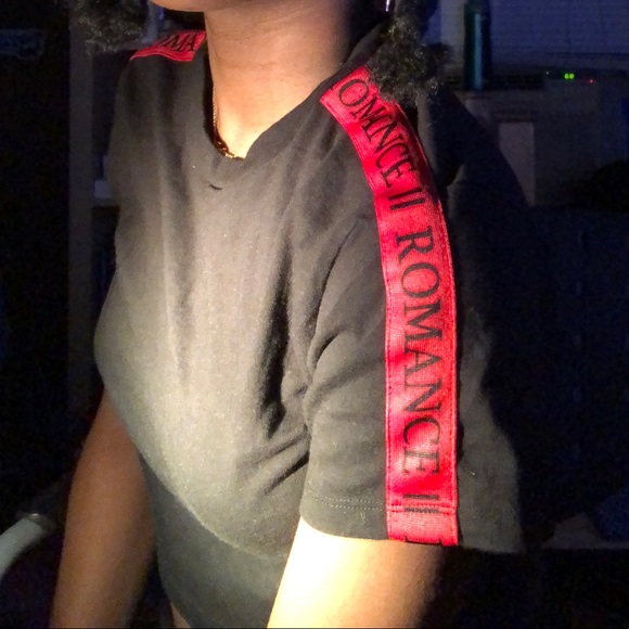 red and black crop top - Picture 2 of 3